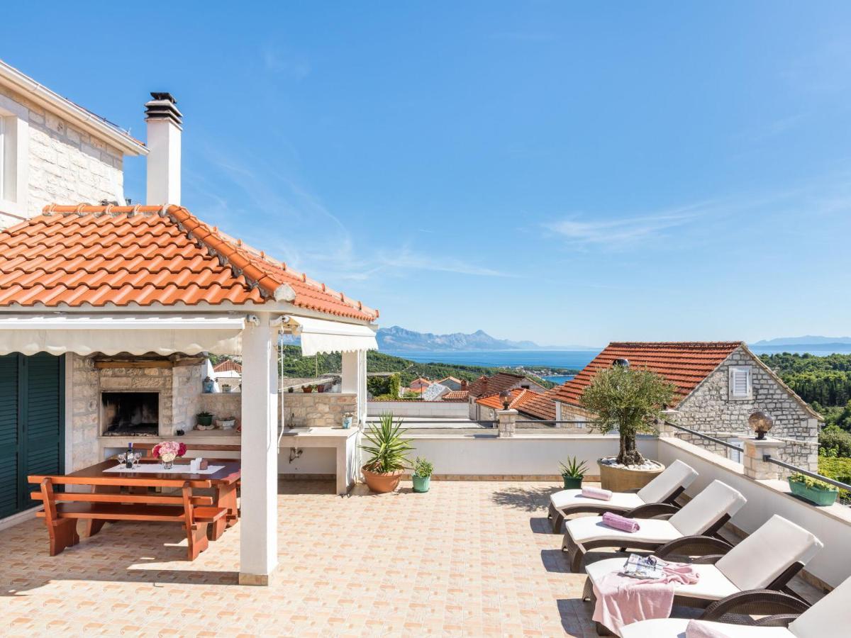 Luxurious Villa In Selca With Pool Eksteriør bilde